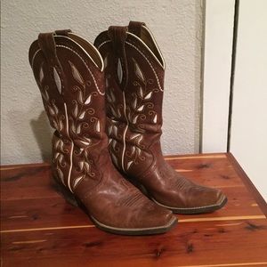 Ariat cowboy boots